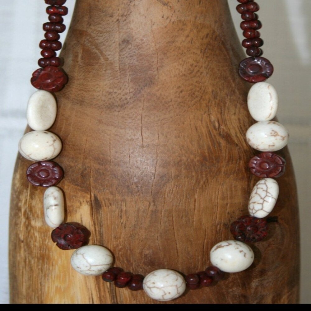 Hand made necklace Brecciated Jasper Magnesite‎ semi precious stone beaded